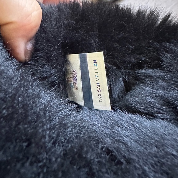 UGG Bailey Button II Black Boots Size 3 - Picture 5 of 5